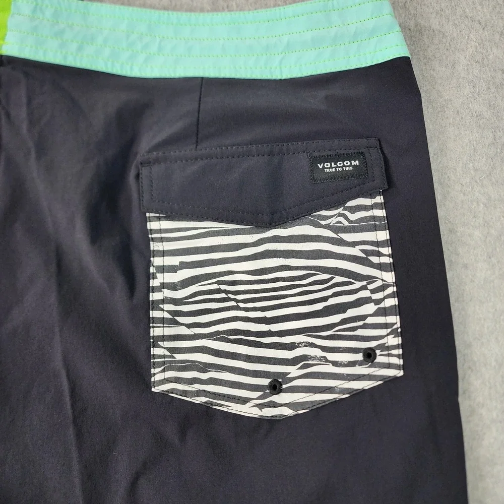Volcom‎ About Time Liberators Boardshorts Mens 40 Black Teflon EcoElite Stretch